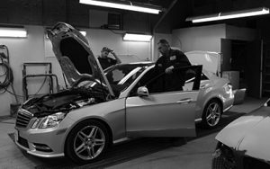 Vehicle belts and hoses maintenance
